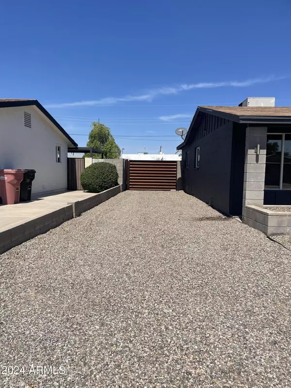 Scottsdale, AZ 85251,8520 E MACKENZIE Drive