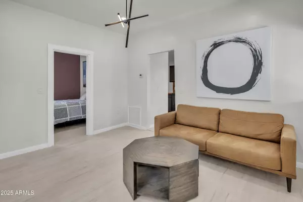 Phoenix, AZ 85006,510 N 10TH Street