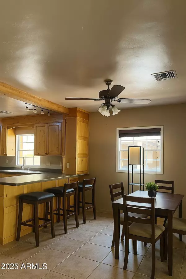 Wickenburg, AZ 85390,243 FISHER Street