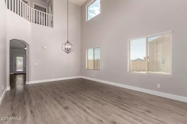 San Tan Valley, AZ 85143,28677 N ROSELITE Lane