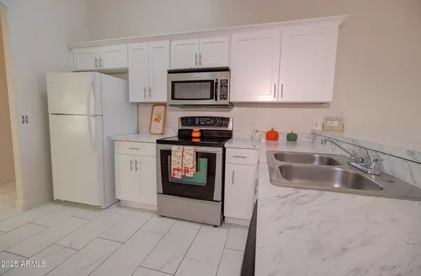 Casa Grande, AZ 85122,1232 E AVENIDA ISABELA --