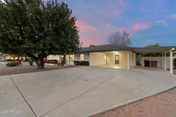 Scottsdale, AZ 85257,8228 E OAK Street