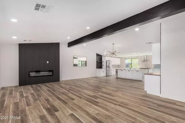 Scottsdale, AZ 85250,8437 E VISTA Drive