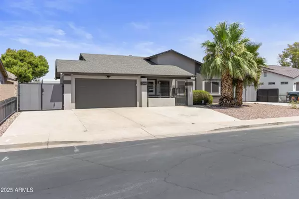 2442 E DIAMOND Avenue, Mesa, AZ 85204