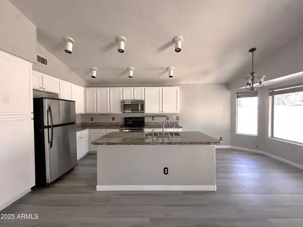 Gilbert, AZ 85234,1704 E REDFIELD Road