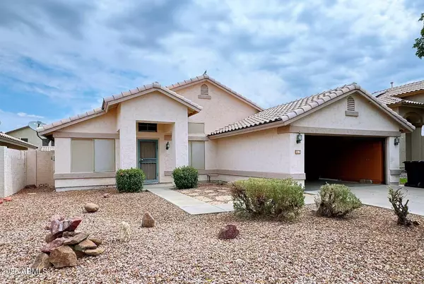 1704 E REDFIELD Road, Gilbert, AZ 85234