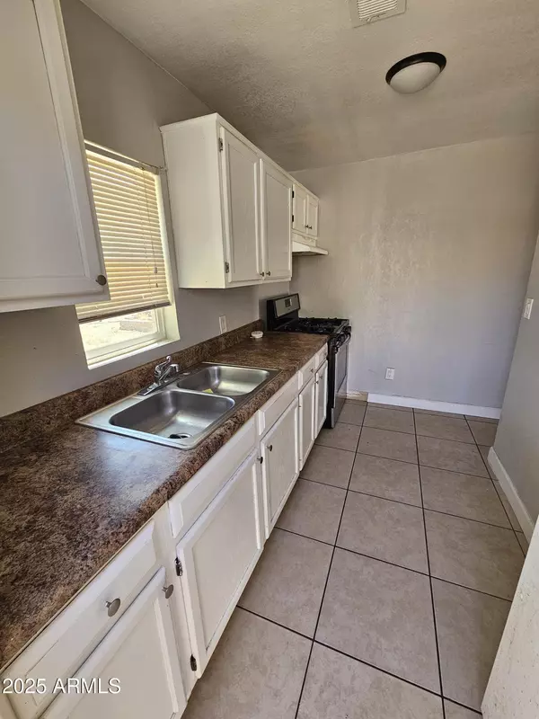 Phoenix, AZ 85009,2801 W GARFIELD Street