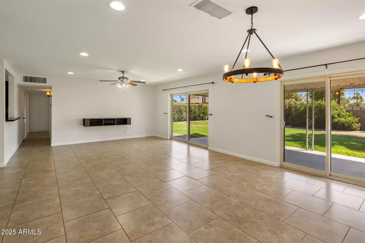 Scottsdale, AZ 85251,3907 N 81ST Street