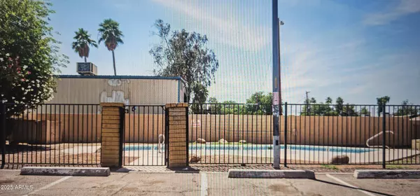 Phoenix, AZ 85015,2333 W GLENROSA Avenue #103