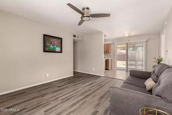 Phoenix, AZ 85022,2231 E JANICE Way