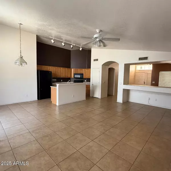 Phoenix, AZ 85037,8932 W HIGHLAND Avenue