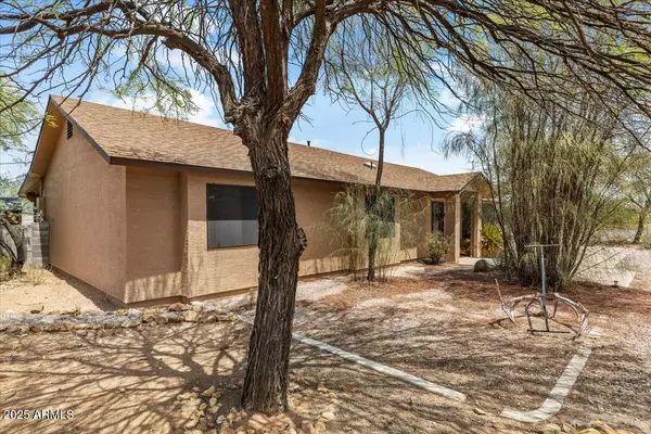 Safford, AZ 85546,112 W SADDLE Drive