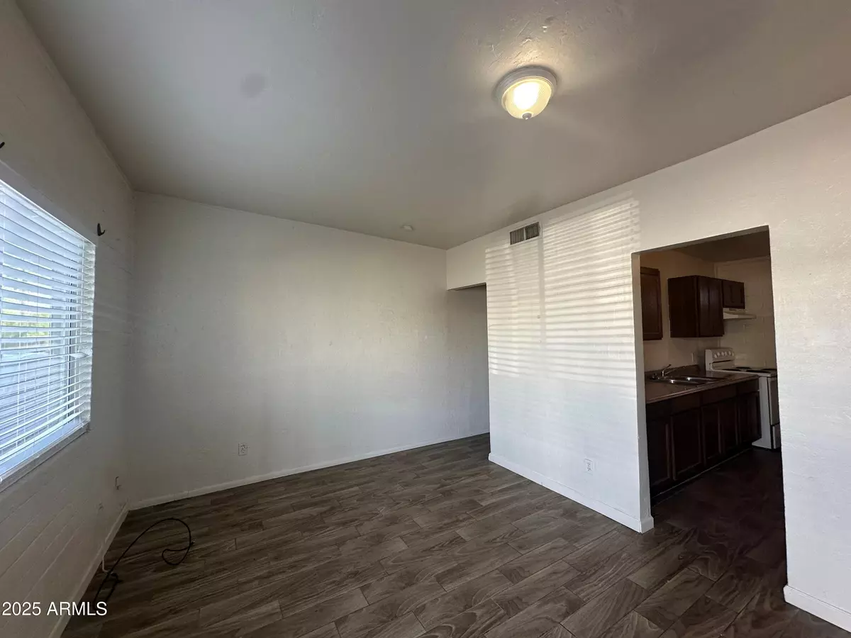 Phoenix, AZ 85007,1229 W PIERCE Street #3