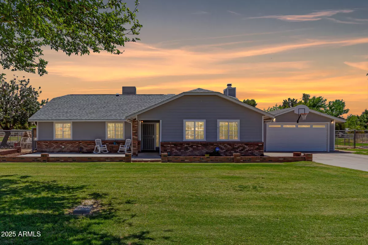 Chandler, AZ 85286,1551 E LONGHORN Drive