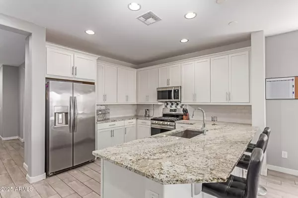 Waddell, AZ 85355,17018 W LAS PALMARITAS Drive