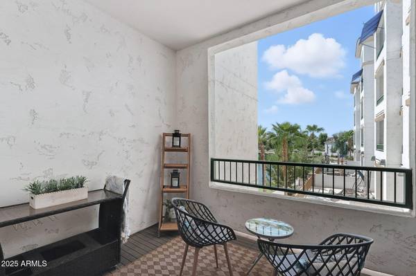 Chandler, AZ 85248,2511 W QUEEN CREEK Road #205