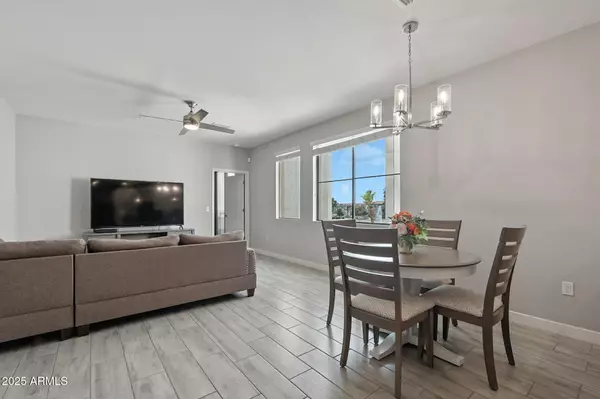 Chandler, AZ 85248,2511 W QUEEN CREEK Road #205