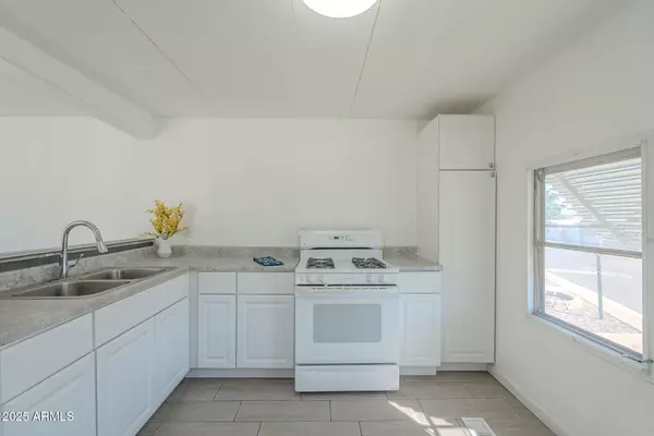 Cottonwood, AZ 86326,325 W State Route 89A -- #15