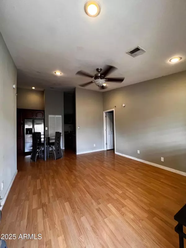 Phoenix, AZ 85022,12440 N 20TH Street #209