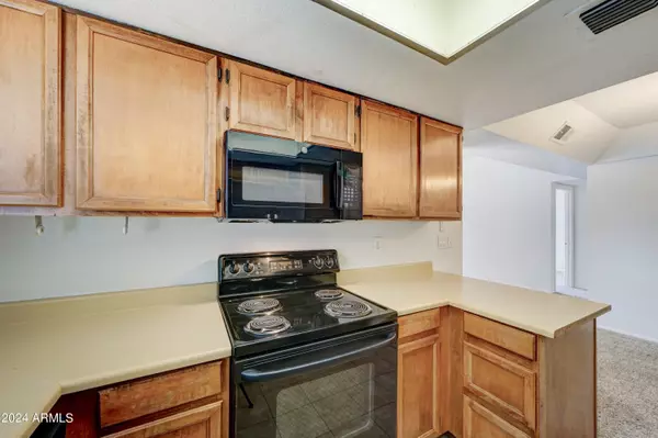 Tempe, AZ 85288,1905 E UNIVERSITY Drive #272