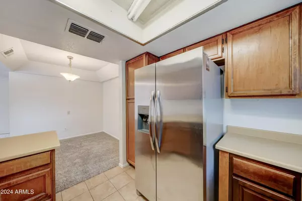 Tempe, AZ 85288,1905 E UNIVERSITY Drive #272