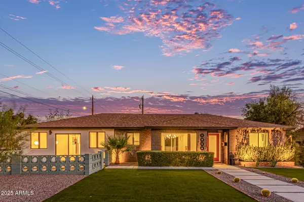 1745 E SAN JUAN Avenue, Phoenix, AZ 85016