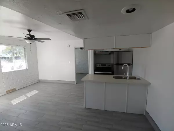 Phoenix, AZ 85009,1001 N 32ND Avenue