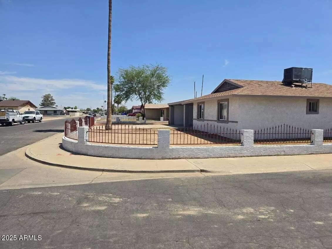 Phoenix, AZ 85033,5977 W BRITTON Avenue