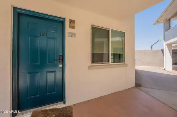 Phoenix, AZ 85014,4401 N 12TH Street #121