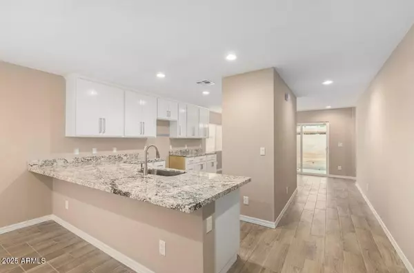 Phoenix, AZ 85009,3828 W LATHAM Street