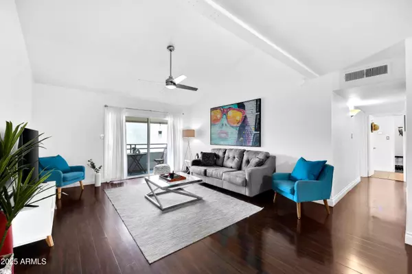Scottsdale, AZ 85258,7350 N VIA PASEO DEL SUR -- #O202