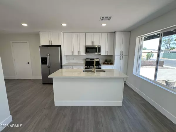 Phoenix, AZ 85037,8741 W OSBORN Road