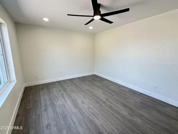 Phoenix, AZ 85037,8741 W OSBORN Road