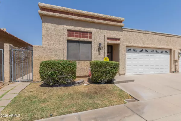 Phoenix, AZ 85022,1002 E CHARLESTON Avenue