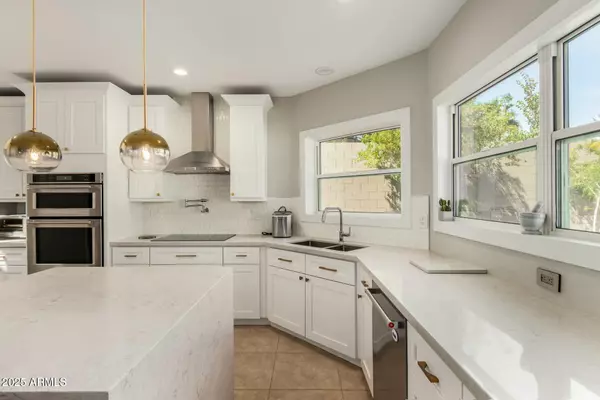 Phoenix, AZ 85045,16047 S 14TH Drive