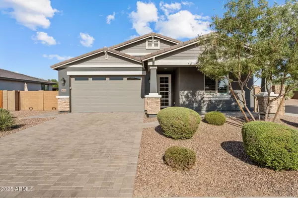 36795 N BRISTLECONE Drive, San Tan Valley, AZ 85140