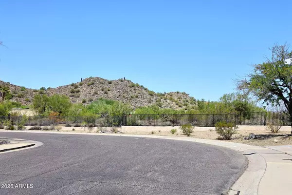 Phoenix, AZ 85024,2303 E Taro Lane