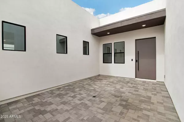 Peoria, AZ 85383,7392 W GAMBIT Trail