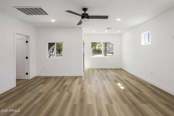 Phoenix, AZ 85006,1440 E PIERCE Street