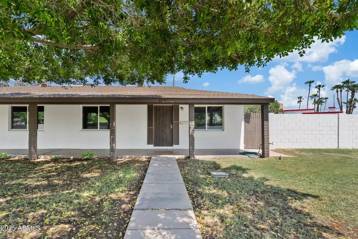 Phoenix, AZ 85012,610 E SAN JUAN Avenue