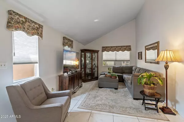 Phoenix, AZ 85020,1142 E KALER Drive