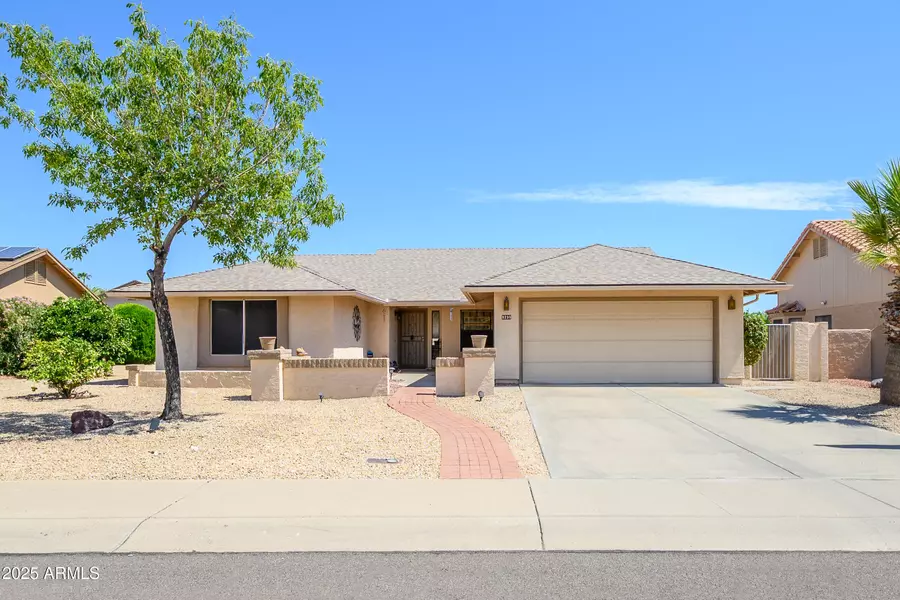9238 W TARO Lane, Peoria, AZ 85382