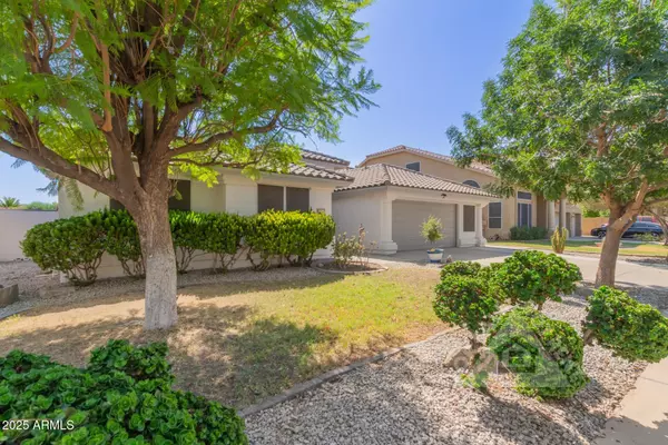 1335 S LARKSPUR Street, Gilbert, AZ 85296