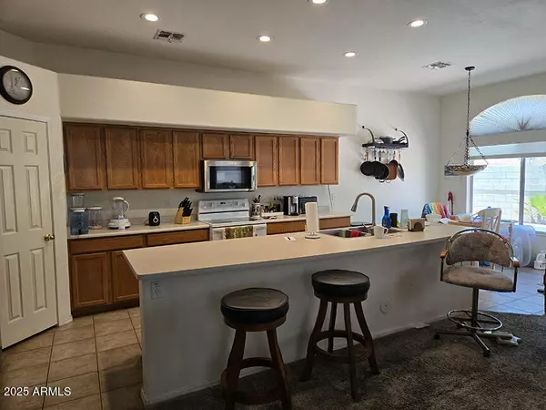 Gilbert, AZ 85233,1818 S SADDLE Street