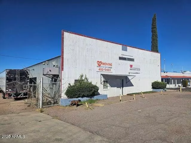Sierra Vista, AZ 85635,51 W Fry Boulevard