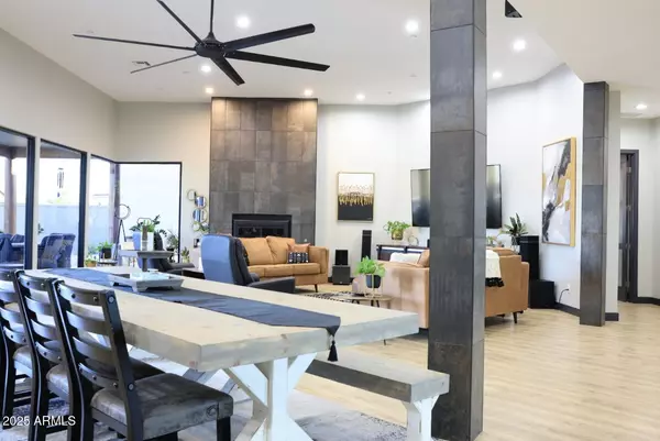 Peoria, AZ 85383,9845 W TETHER Trail