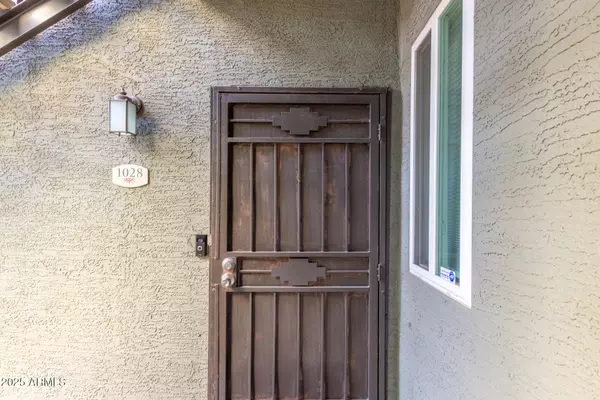 Phoenix, AZ 85027,2929 W YORKSHIRE Drive #1028