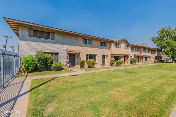6757 N 44TH Avenue, Glendale, AZ 85301