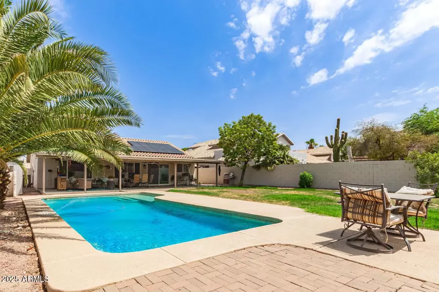 6521 E Russell Street, Mesa, AZ 85215