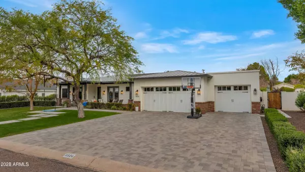 Phoenix, AZ 85018,3924 E ROMA Avenue